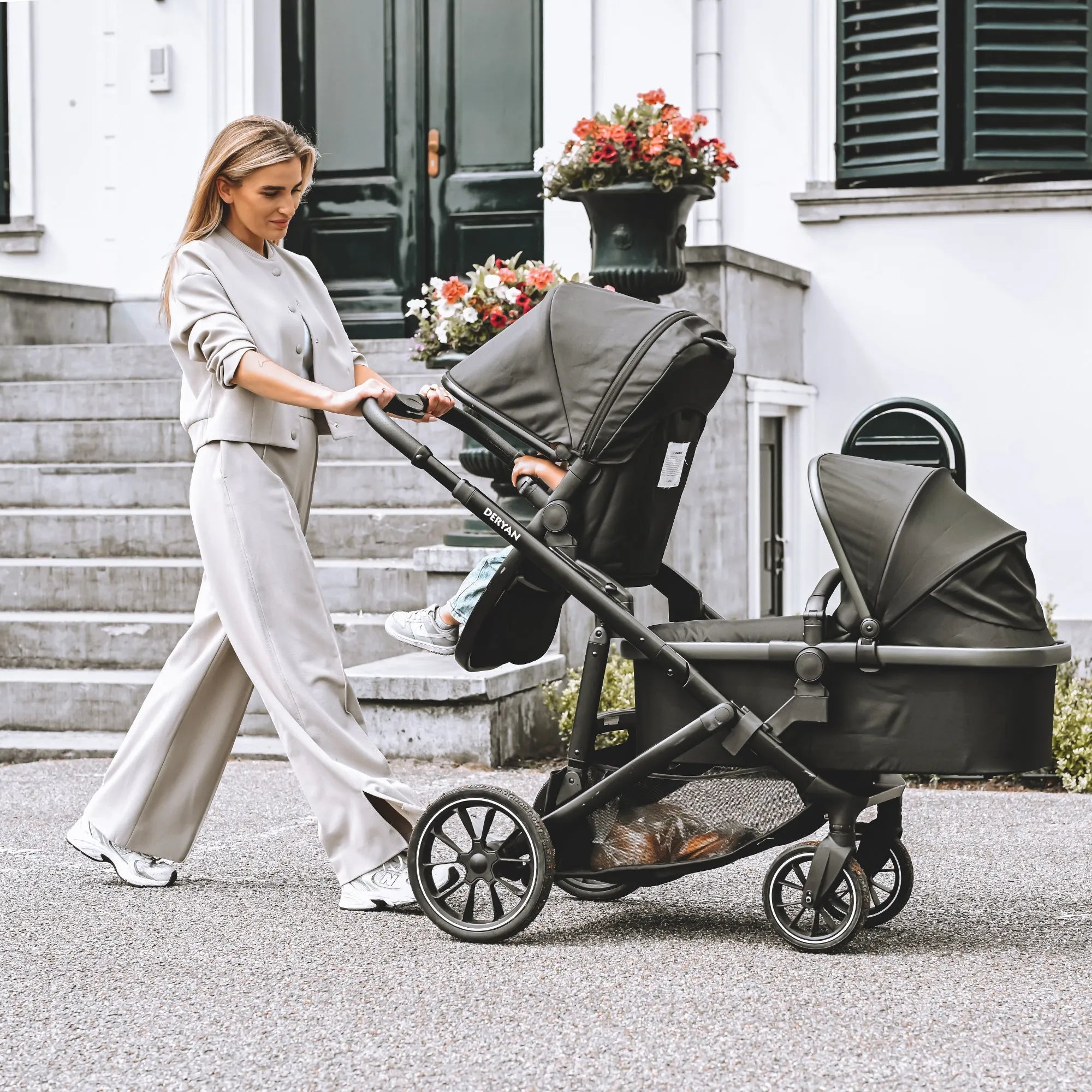 EVY V2 Duo Pram Black 2 w 1